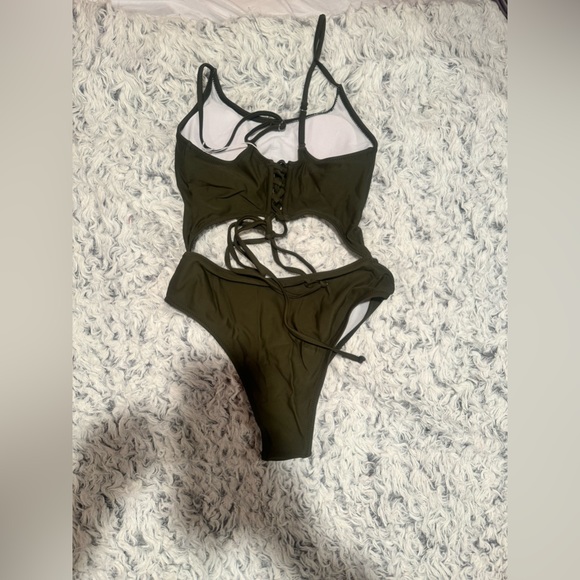 Olive bikini - Picture 2 of 3